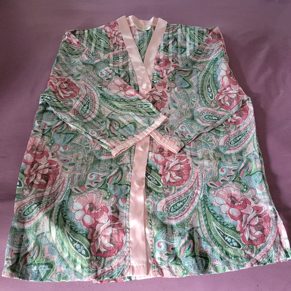 Size Small NWOT Victoria's Secret Pink and Green Patterned Loungewear - Picture 6 of 9